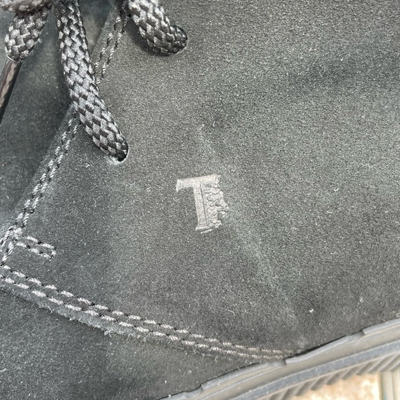 Tod’s black suede boots - Picture 3 of 12